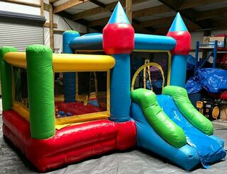 Mini Ball pit Bouncy Castle - Hire price $200 with balls or without balls is $180