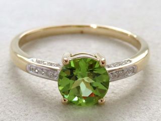 9k Yellow Gold 1.06ct Natural Peridot & 20pcs Diamond Ring