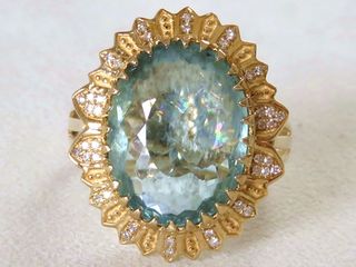 9k Yellow Gold 6.17ct Aquamarine & 0.12ct Diamond Ring