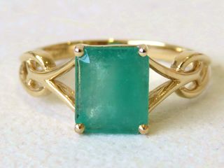 9k Yellow Gold 1.84ct Emerald Ring