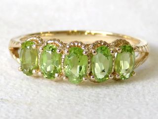 9k Yellow Gold 1.41ct Peridot Ring
