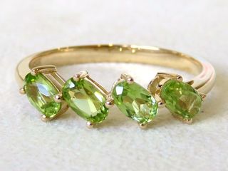 9k Yellow Gold 1.13ct Peridot Ring