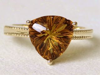 9k Yellow Gold 3.47ct Carving Cognac Quartz Ring