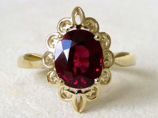 9k Yellow Gold 3.36ct Garnet Ring