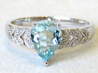 9k White Gold 1.17ct Aquamarine & 24pcs Diamond Ring