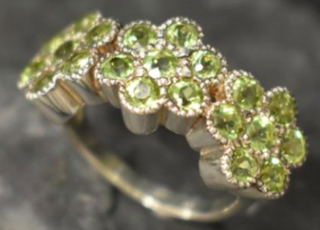 9k Yellow Gold Yellow Sapphire & Peridot Flower Ring (Less 10% Deposit)