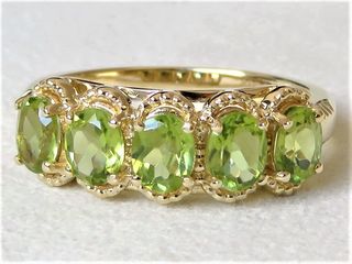 9k Yellow Gold 1.9ct Peridot Ring