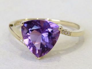 9k Yellow Gold 2.68ct Amethyst & Moissanite Ring