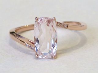 9k Rose Gold 1.74ct Morganite & Diamond Ring