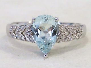 9k White Gold 1.29ct Aquamarine & Diamond Ring