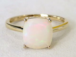 9k Yellow Gold 1.87ct Rainbow Welo Opal Ring