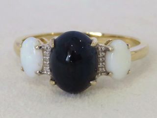 9k Yellow Gold 1.55ct Black & White Welo Fire Opal Ring
