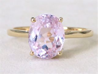 9k Yellow Gold 3.83ct Pink Kunzite Ring