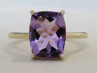 9k Yellow Gold 2.8ct Amethyst Ring