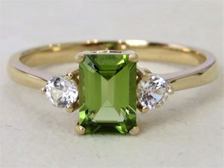 9k Yellow Gold Peridot & White Sapphire Ring