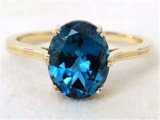 9k Yellow Gold 3.25ct London Blue Topaz Ring