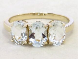 9k Yellow Gold 2.1ct Aquamarine Ring