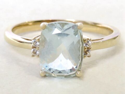 9k Yellow Gold 1.76ct Aquamarine & White Sapphire Ring