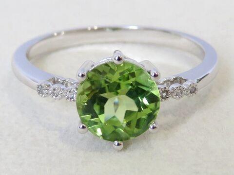 9k White Gold 1.4ct Peridot & White Sapphire Ring
