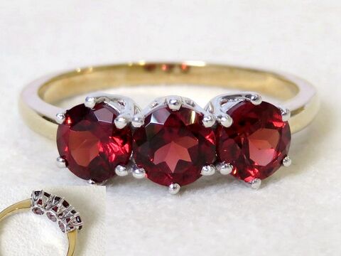 9k Yellow & White Gold 2ct Garnet Ring