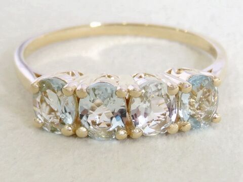 9k Yellow Gold 1.2ct Aquamarine Ring