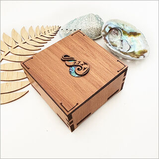 Small Trinket Box Relief: Pikorua