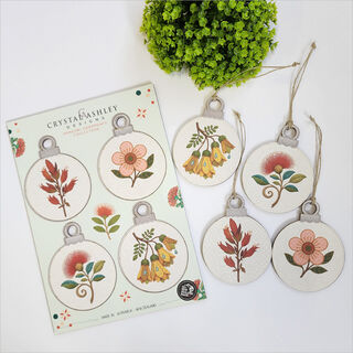 Pop-Out Ornament: Quilted Baubles Set