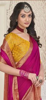 Steal the hearts of the crowd by flaunting this saree