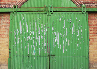 Delicious industrial doors in the port