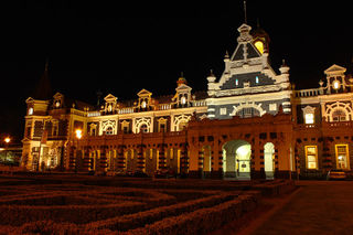 Dunedin railway station, opened 1906