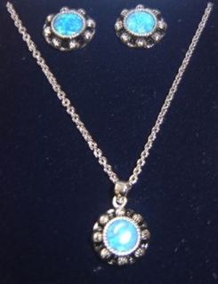 Montana Opal Flower Button Necklace set
