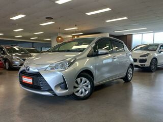 2017 Toyota Vitz/ 1.3L/ Immobiliser