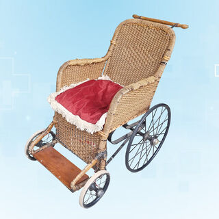 Wheelchair (H) Old Wicker (H: 0.95m W: 0.67m D: 0.9m)