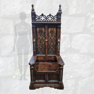 Deluxe Kings Throne (H: 1.9m x W: 0.5m5 x D: 0.77m)