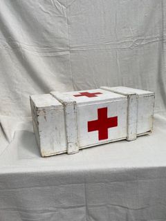 Military Box #9 Medical Box (L: 52cm x W: 28cm x H: 21cm)