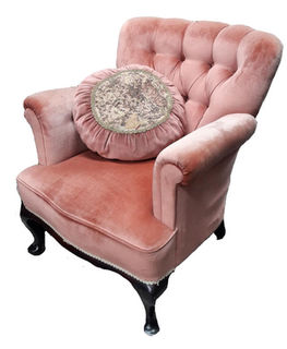 Pink Velvet Armchair (H: 80cm x W: 70cm x D: 60cm)
