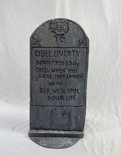 Gravestone Small #28 - Cibel Liverty (W: 0.37m x H: 0.76m)