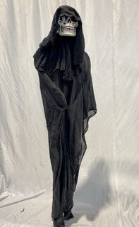 Skeleton Shroud Hanging Large B (H: 1.9m)