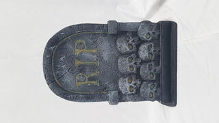 Gravestone Small #32 - RIP w/ 7 Skulls (H: 0.58m x W: 0.37m)