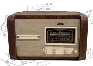 Radio Wooden Large #3 Distressed Ultimate (H: 35cm x L: 57cm x W:30cm)