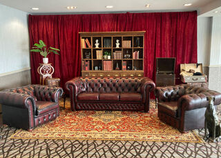 Gentleman's Lounge