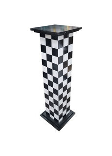 Black & White Checkered Plinth (H: 1m x W: 0.3m x L: 0.3m)