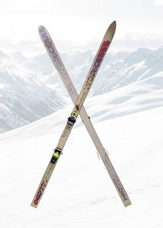 Skis - White K2 (L:1.9M x W: 8cm)