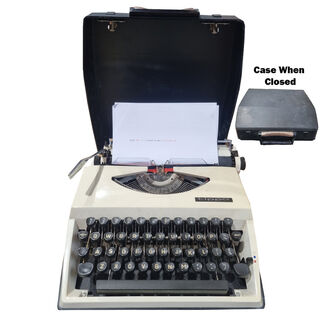 Travel Typewriter #8 - Triumph Tippa Cream w/ Black Case 1970’s Working (H: 10cm x L: 31cm x D: 32cm)