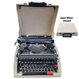 Travel Typewriter #9 - Brother 750TR Cream w/ Cream Case 1970’s Working (H: 13cm x L: 33cm x D: 33cm)