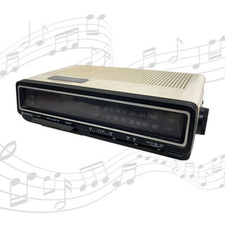 Clock Radio #1 Sanyo 90’s Black & Cream - Working (H: 8.5cm x L: 27cm x D: 17cm)