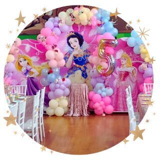 Themed 3 Piece Backdrop & Garlands
