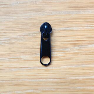 Black zipper pull