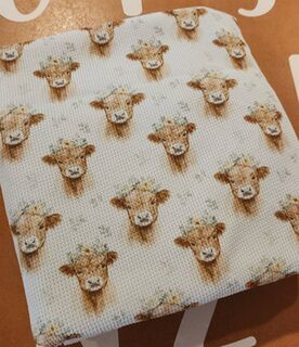 Neutral Floral Highland Waffle