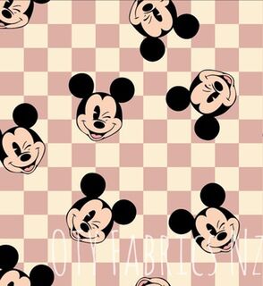 Pink check mouse